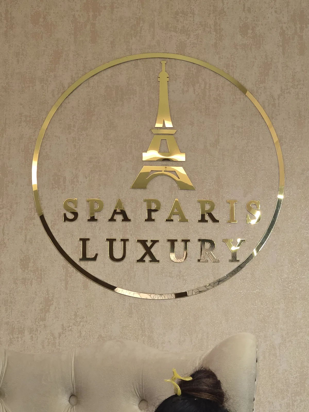 Spa Paris Luxury logo wall in Gomti Nagar